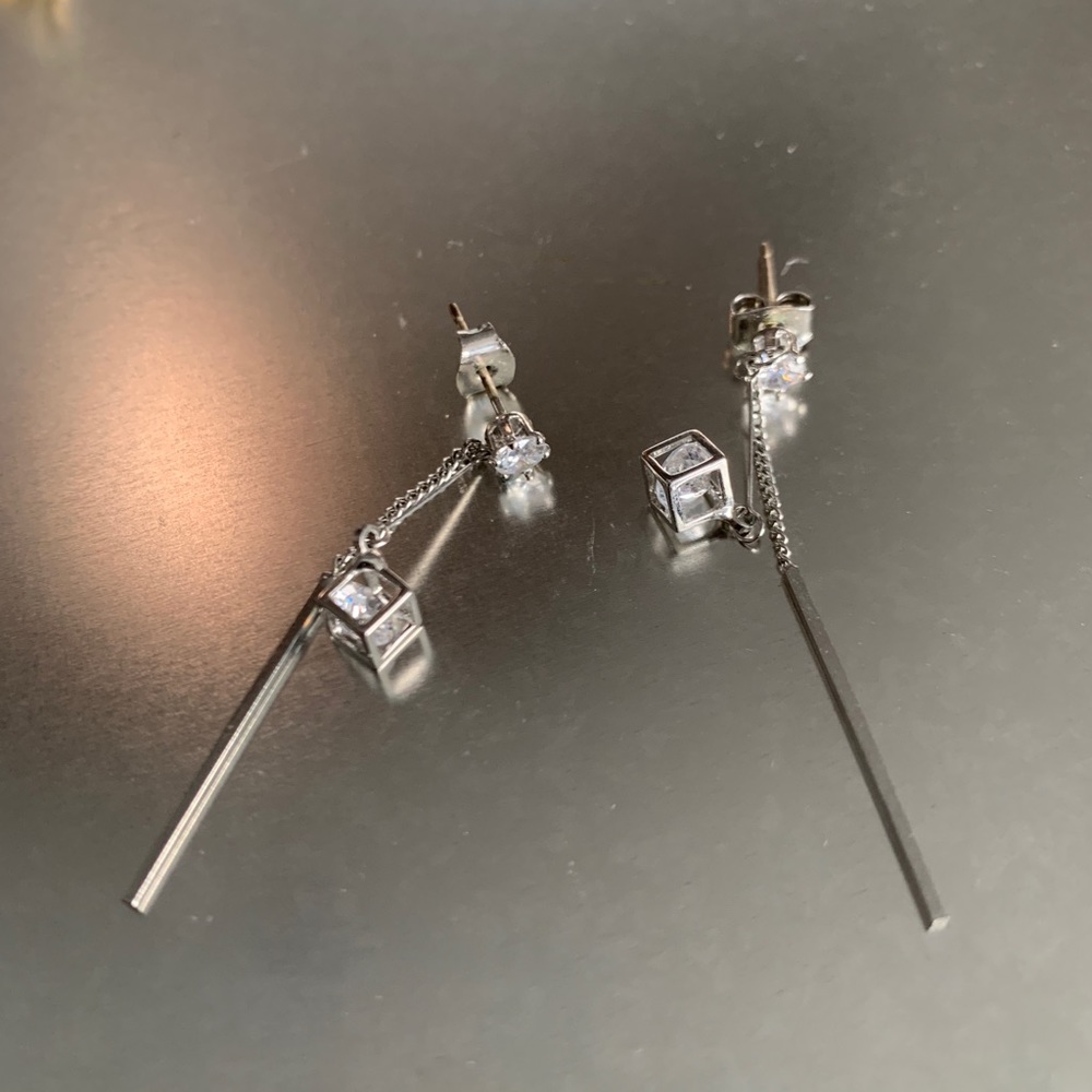 ✨Iridescent✨ Korean Stud Dangle Earrings